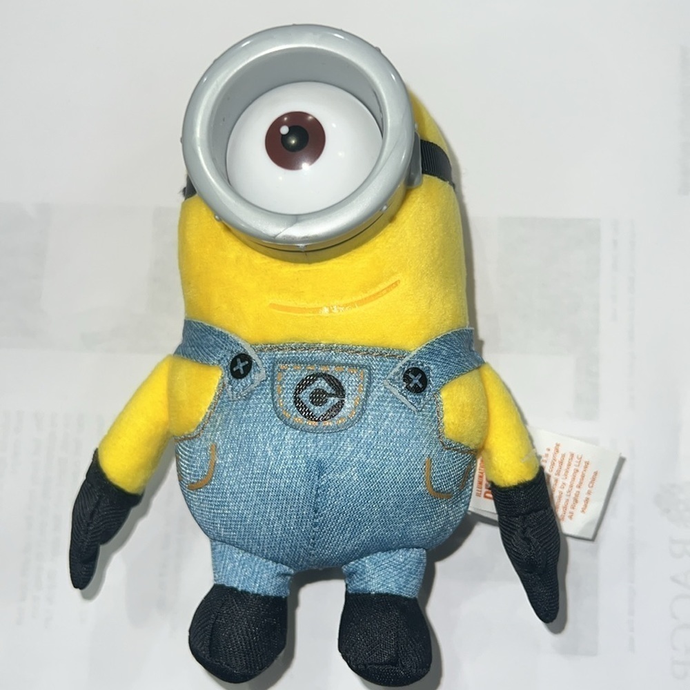 Despicable Me 3 Minion Mel Plush One 3D Eye Toy 10" Thinkway Toys Illumination